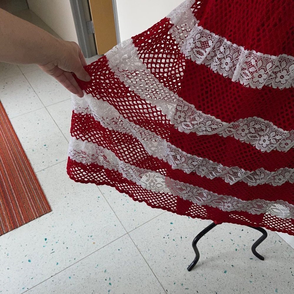 Vintage Womens Crochet Lace Skirt Size Large Fully Lined Red White Midi Button - Picture 5 of 13